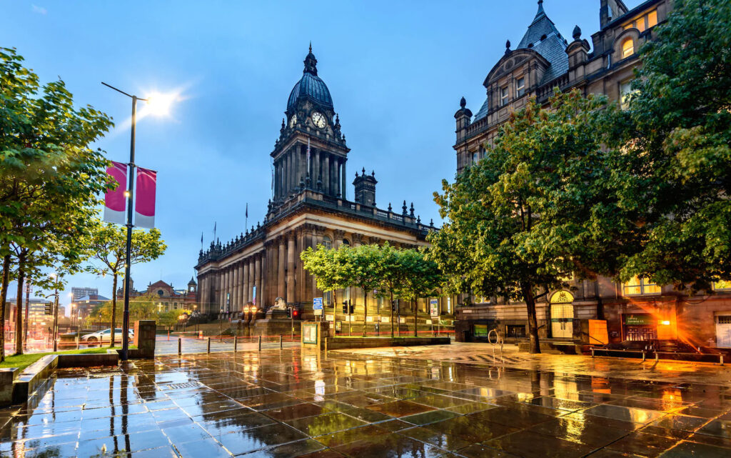 Leeds-town-hall-iStock-625010768
